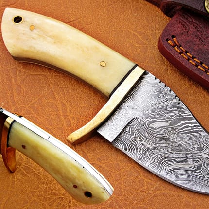 6.5 Inch Damascus Steel Blade Gut Hook Bowie Knife