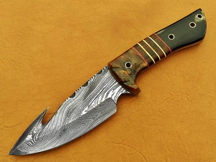 8 Inch Damascus Steel Gut Hook Bowie Knife - Leather Sheath