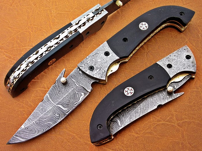 Damascus Folding Knife Buffalo Horn