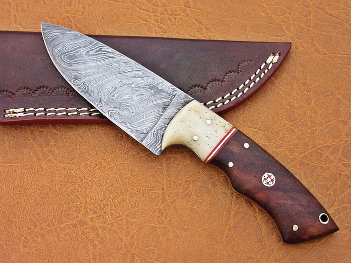 Damascus Steel Blade Skinner Knife With Walnut Wood Handle 7 Inch