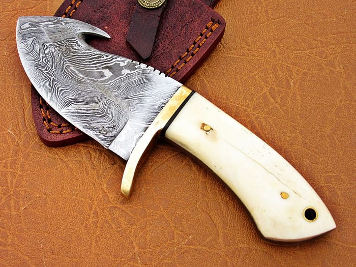 6.5 Inch Damascus Steel Blade Gut Hook Bowie Knife