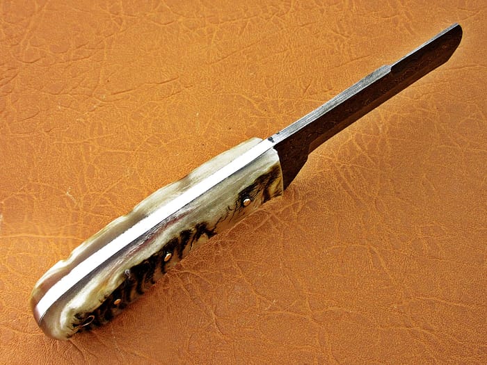 Damascus Steel Blade Cowboy Hunting With Ram Horn Handle
