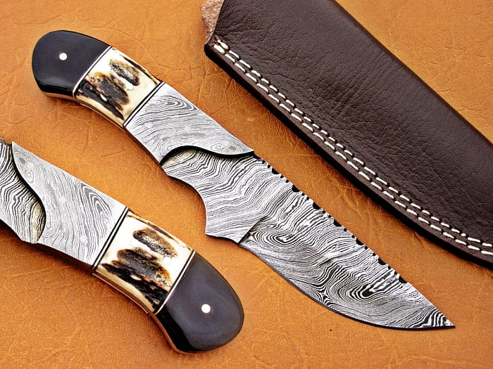 Damascus Steel Blade Razor With Camel Bone Handle