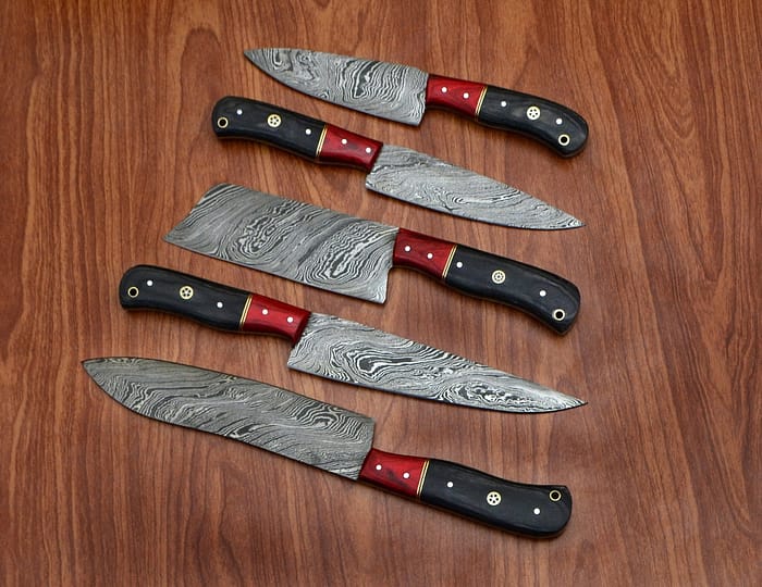 Steel fixed Hand made Damascus kitchen chef knives
